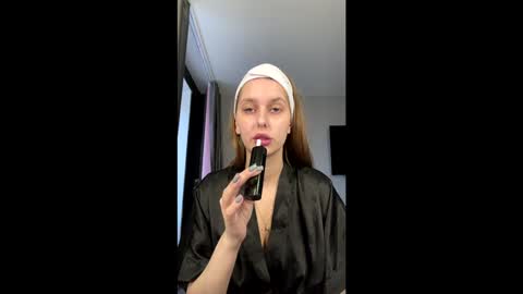 Hi My name is Sofia Welcome to my room Please thumbs up - its important online show from January 7, 7:11 am