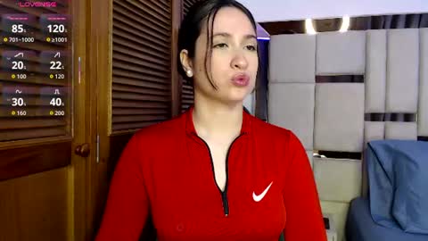 Snapshot of sofiaduque_26 chatting on June 18, 5:17 pm sofiaduque_26 online show from June 18, 5:17 pm