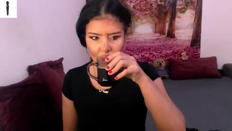 sofialiub online show from December 3, 10:28 am