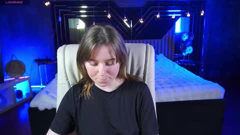 Snapshot of sofialuxuryy chatting on February 8, 2:42 pm SofiaLuxuryy online show from February 8, 2:42 pm