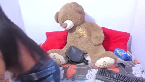 sofii milk online show from December 9, 2:45 am