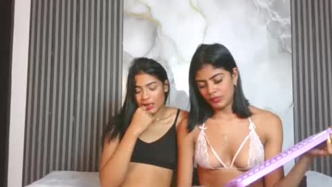 HotLesGirls online show from November 3, 10:21 pm