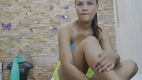 Snapshot of sofianena chatting on January 3, 9:04 am love online show from January 3, 9:04 am