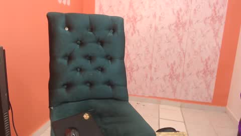 Snapshot of sofianena chatting on March 9, 1:35 am love online show from March 9, 1:35 am