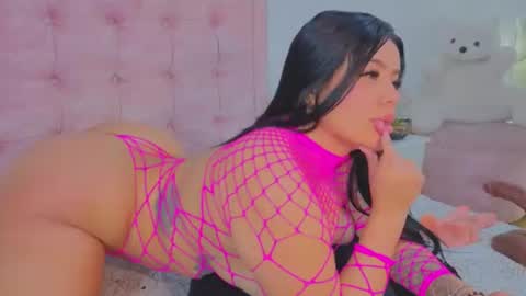 Snapshot of sofianixonn chatting on June 18, 1:48 pm sofianixonn online show from June 18, 1:48 pm