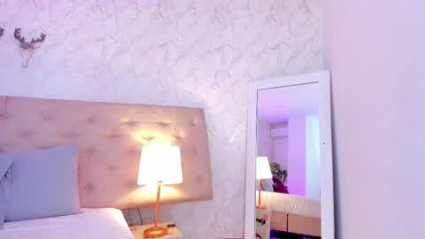 SofiaReyees online show from November 12, 1:55 pm