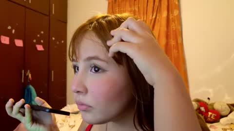 Snapshot of sofiarojast chatting on February 16, 1:02 am Littlered online show from February 16, 1:02 am