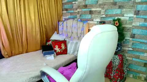 Snapshot of sofiasex92 chatting on January 8, 1:11 am Sofia online show from January 8, 1:11 am
