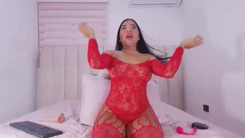 Sofia Velez  online show from February 11, 11:59 am