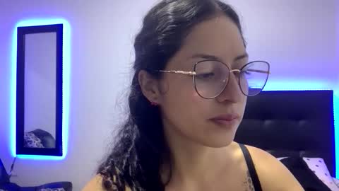Snapshot of sofiawhite3 chatting on February 18, 11:28 am Sofi online show from February 18, 11:28 am