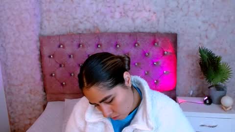 Snapshot of sofiazaf447769 chatting on February 16, 12:34 pm SOFIA online show from February 16, 12:34 pm