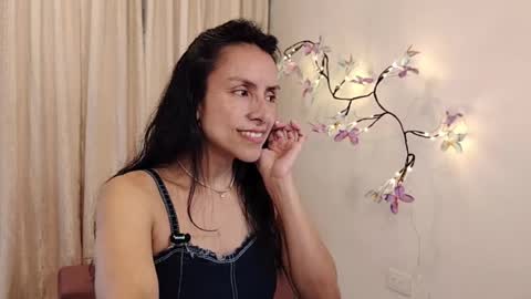 Sofi Bella online show from May 6, 7:08 pm