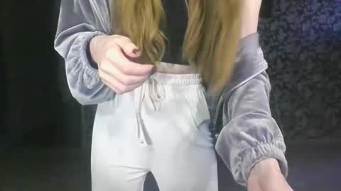 SofiButerfly online show from March 10, 3:01 am