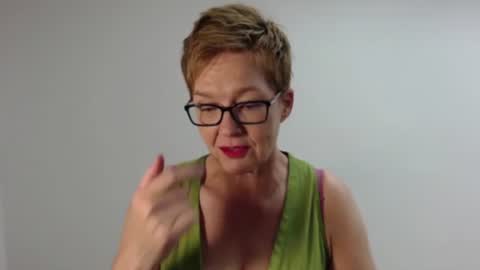 Snapshot of sofie_velvet chatting on June 10, 1:10 pm Sofie Velvet online show from June 10, 1:10 pm