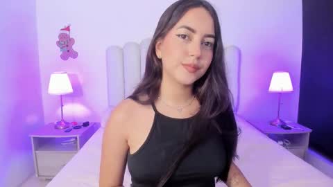 sofiebunnie online show from March 17, 12:15 am