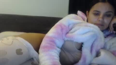 Snapshot of sofigarcia17 chatting on October 1, 3:23 am sofi online show from October 1, 3:23 am