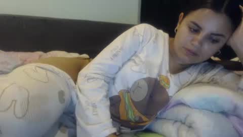 Snapshot of sofigarcia17 chatting on October 6, 3:59 am sofi online show from October 6, 3:59 am