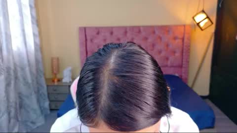 Snapshot of sofii_cute01 chatting on January 17, 12:43 pm sofii_cute01 online show from January 17, 12:43 pm