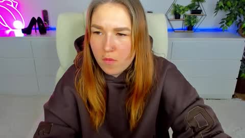 Snapshot of sofii_darling chatting on February 20, 6:52 pm sofii_darling online show from February 20, 6:52 pm