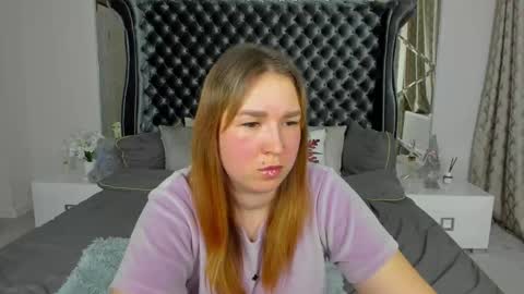 Snapshot of sofii_darling chatting on February 22, 5:33 pm sofii_darling online show from February 22, 5:33 pm