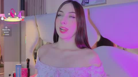 sofii_jones online show from November 22, 6:51 pm