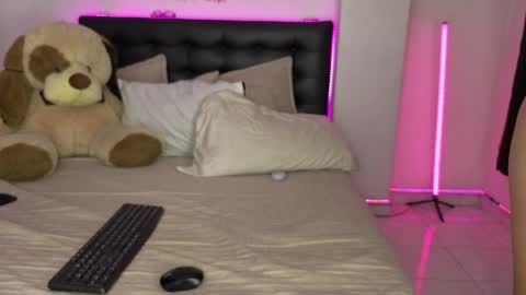   online show from April 17, 9:29 pm