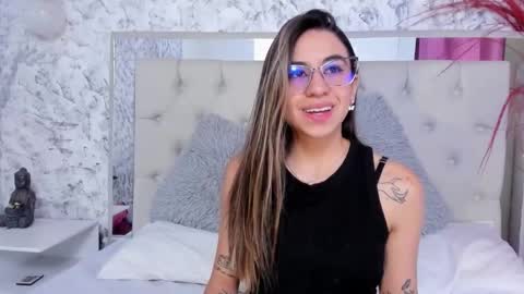 Snapshot of sofimalkova chatting on October 22, 4:18 pm Sofi Malkova online show from October 22, 4:18 pm