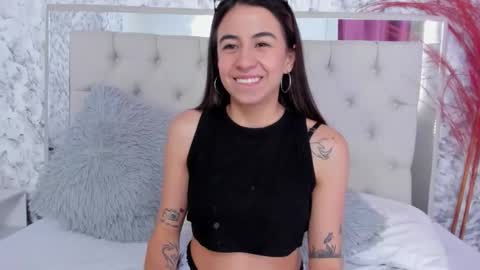 Snapshot of sofimalkova chatting on November 17, 3:18 pm Sofi Malkova online show from November 17, 3:18 pm