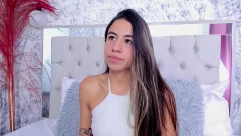 Snapshot of sofimalkova chatting on February 12, 4:35 pm Sofi Malkova online show from February 12, 4:35 pm