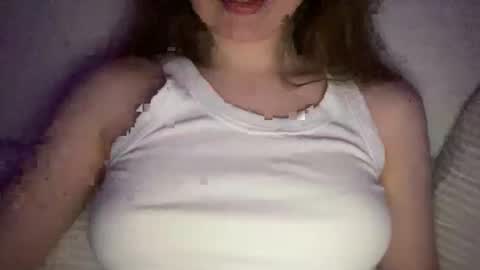 Snapshot of sofinovvak chatting on March 29, 5:46 pm Sofi online show from March 29, 5:46 pm
