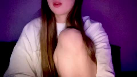 Snapshot of sofinovvak chatting on May 24, 6:24 pm Sofi online show from May 24, 6:24 pm