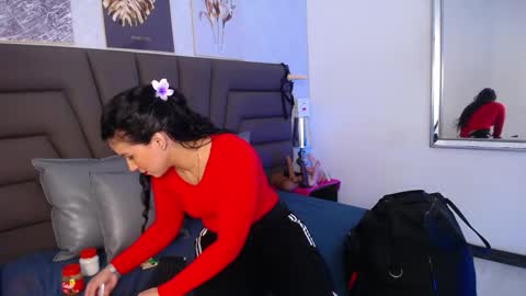 Snapshot of sofiperez_ chatting on May 22, 11:16 am online show from May 22, 11:16 am