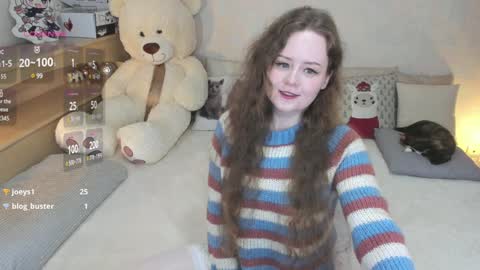Snapshot of soft_purr_kitty chatting on December 1, 7:36 pm Mia online show from December 1, 7:36 pm