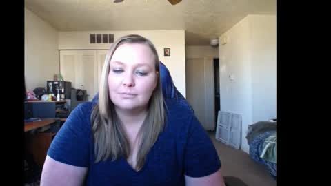 Snapshot of softerpeaches chatting on January 29, 8:46 pm Rose online show from January 29, 8:46 pm