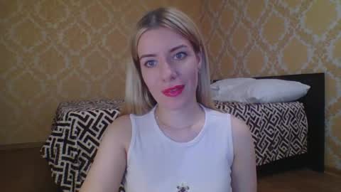 softy_aura online show from May 23, 12:20 pm