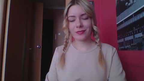 softy_aura online show from May 30, 11:29 am