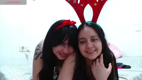 Snapshot of sol_222_ chatting on December 23, 1:18 am sol_222_ online show from December 23, 1:18 am