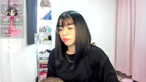 Snapshot of sol_lunaa23 chatting on March 13, 2:23 pm sol online show from March 13, 2:23 pm