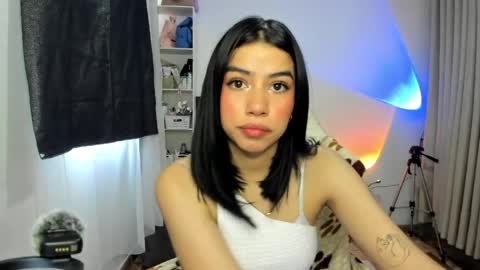 Snapshot of sol_lunaa23 chatting on April 12, 10:37 pm sol online show from April 12, 10:37 pm