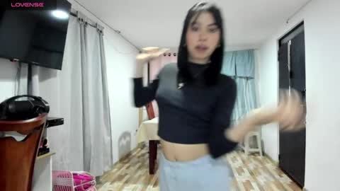 Snapshot of sol_lunaa23 chatting on May 25, 12:05 am sol online show from May 25, 12:05 am