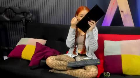 Snapshot of sol_radiant chatting on June 13, 12:14 pm Sol radiant online show from June 13, 12:14 pm