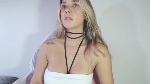     online show from February 6, 12:52 pm