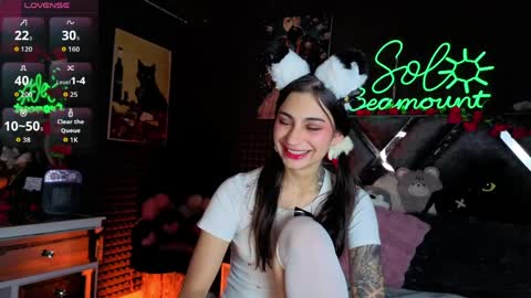 Snapshot of solbeaumont chatting on April 9, 10:59 pm Sol online show from April 9, 10:59 pm