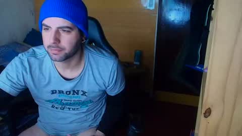 Snapshot of soldado14m chatting on June 18, 9:14 am ManuAiluPlay online show from June 18, 9:14 am