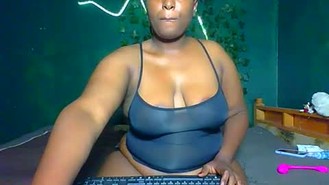 Snapshot of sollybunny chatting on May 21, 2:51 am Solly bunny online show from May 21, 2:51 am