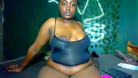 Snapshot of sollybunny chatting on July 6, 1:02 am Solly bunny online show from July 6, 1:02 am