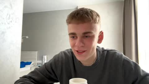 Snapshot of solofury chatting on March 17, 1:36 pm Jett online show from March 17, 1:36 pm