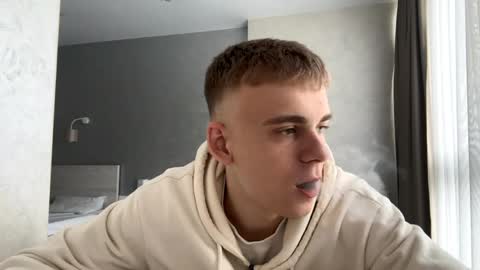 Snapshot of solofury chatting on April 8, 10:37 am Jett online show from April 8, 10:37 am