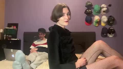 Snapshot of sombre_sdelices chatting on February 4, 11:31 pm Tayla online show from February 4, 11:31 pm