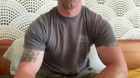 Snapshot of some_guy00 chatting on October 9, 8:07 pm Some guy00 online show from October 9, 8:07 pm